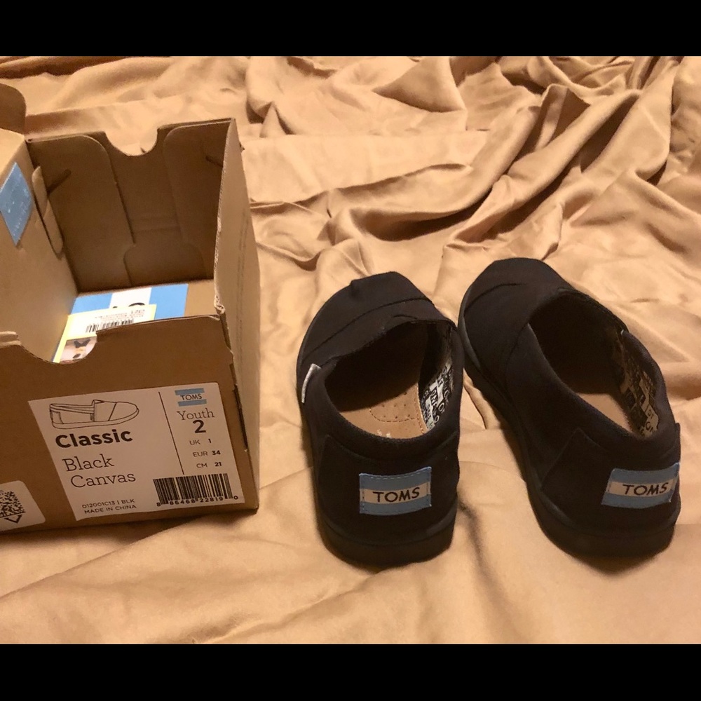 Girls Toms shoes, all black, size 2